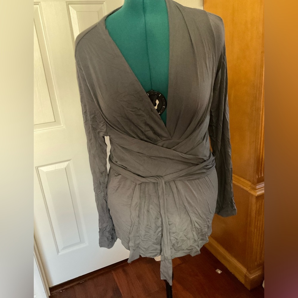 Gray Wrap long sleeve XLTop